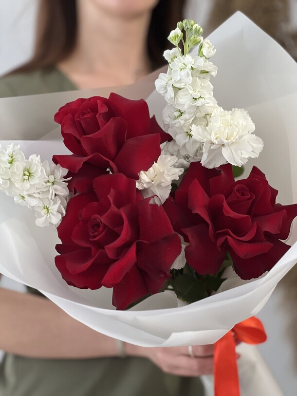 С любовью, артикул F1199735 - 3240 рублей, доставка по городу. Flawery - доставка цветов