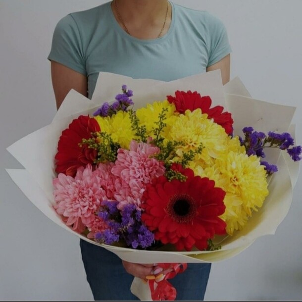 Яркое солнце, артикул F1191784 - 4525 рублей, доставка по городу. Flawery - доставка цветов