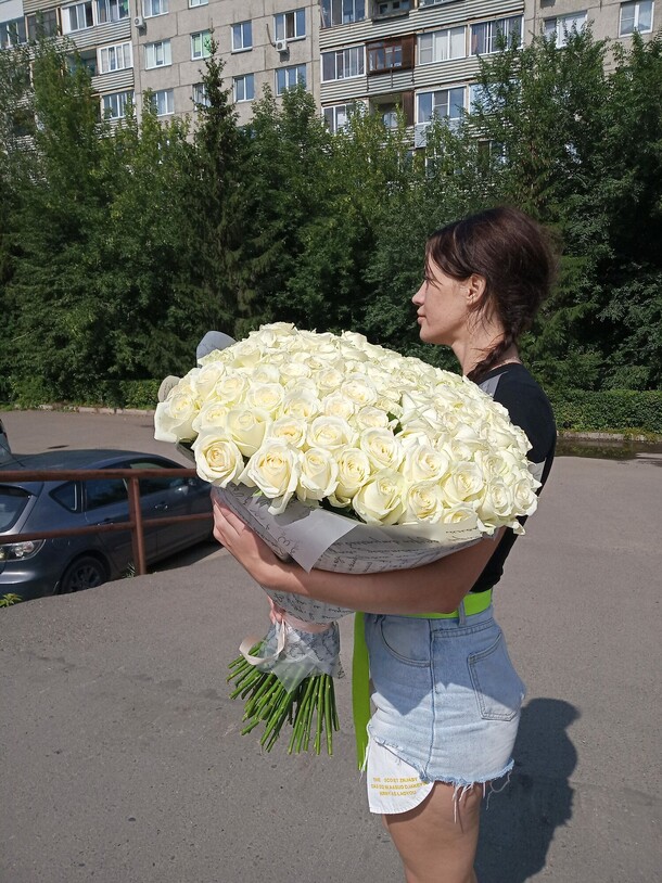 101 роза, артикул F1192648 - 40196 рублей, доставка по городу. Flawery - доставка цветов