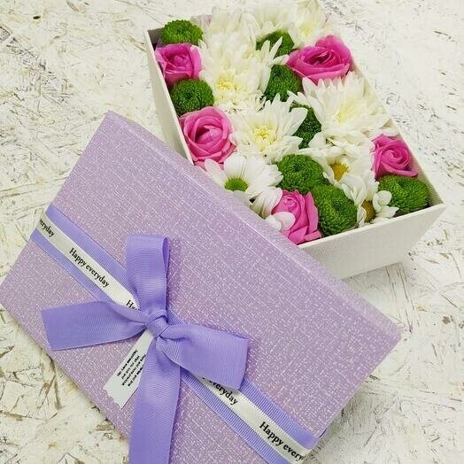 Цветы в коробке, артикул F1215283 - 3061 рублей, доставка по городу. Flawery - доставка цветов