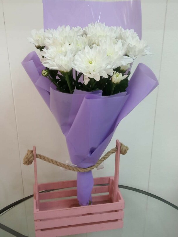 Букет из хризантем, артикул F1218167 - 2000 рублей, доставка по городу. Flawery - доставка цветов