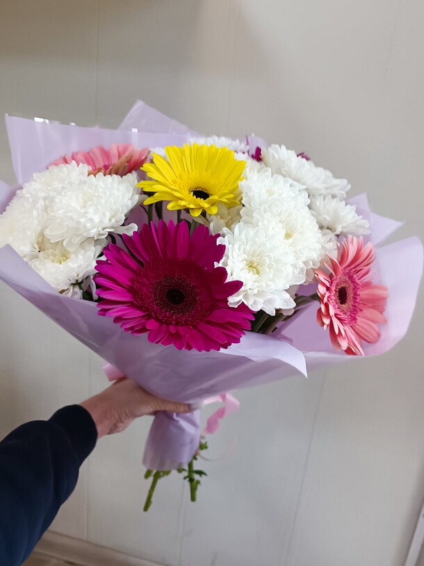 Разноцветный, артикул F1218182 - 4259 рублей, доставка по городу. Flawery - доставка цветов