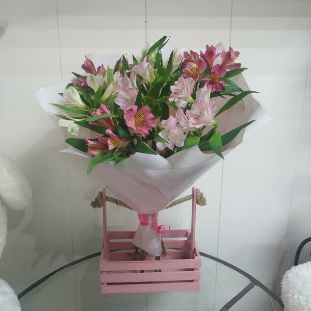 Букет из альстромерии, артикул F1231647 - 3541 рублей, доставка по городу. Flawery - доставка цветов