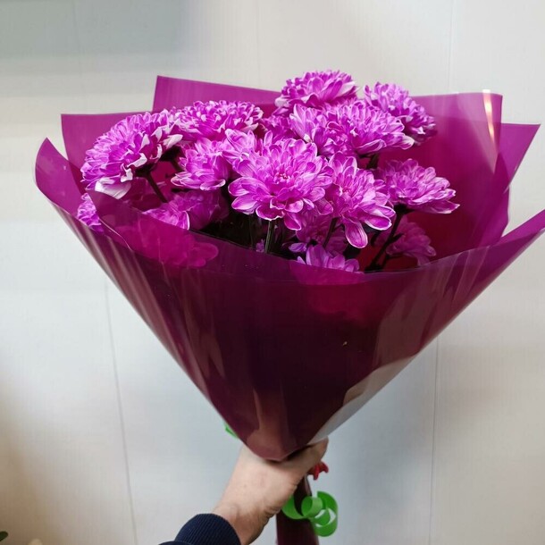 Букет из хризантем, артикул F1234633 - 2000 рублей, доставка по городу. Flawery - доставка цветов