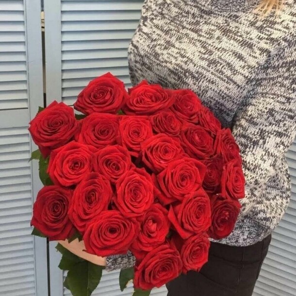 Букет из роз, артикул F1235174 - 11314 рублей, доставка по городу. Flawery - доставка цветов