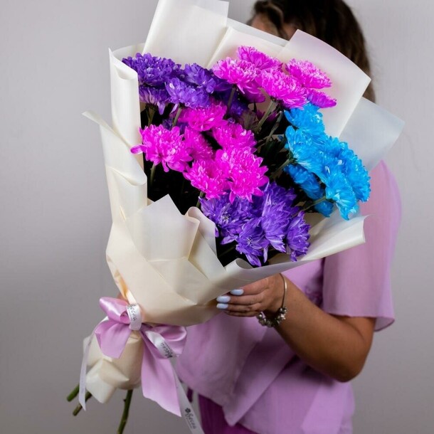 Букет из хризантем, артикул F1235417 - 4463 рублей, доставка по городу. Flawery - доставка цветов