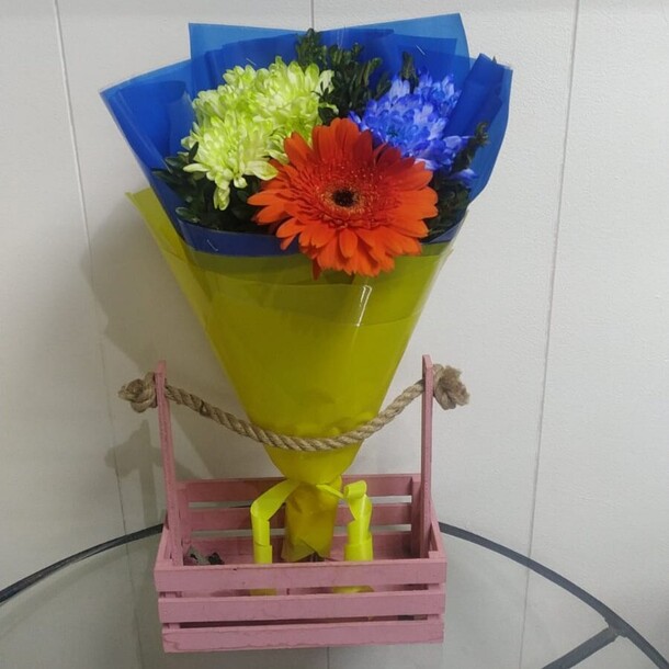 Лучики, артикул F1238312 - 2263 рублей, доставка по городу. Flawery - доставка цветов