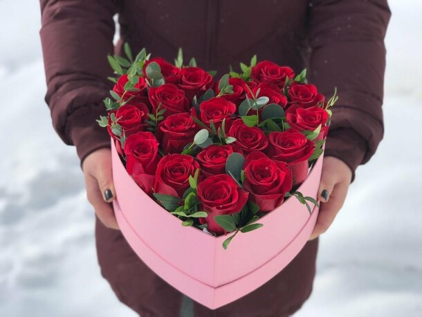 Страсть, артикул F1239020 - 9716 рублей, доставка по городу. Flawery - доставка цветов