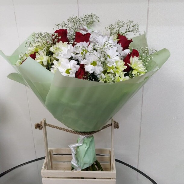 Сборный букет, артикул F1251629 - 6149 рублей, доставка по городу. Flawery - доставка цветов