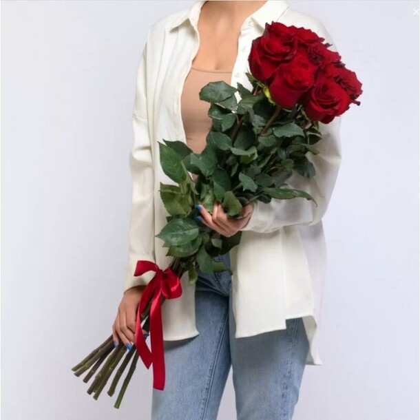 Метровые розы, артикул F1253590 - 7200 рублей, доставка по городу. Flawery - доставка цветов