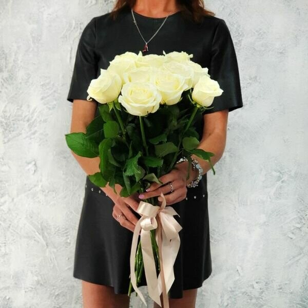 11 роз, артикул F1255145 - 5864 рублей, доставка по городу. Flawery - доставка цветов