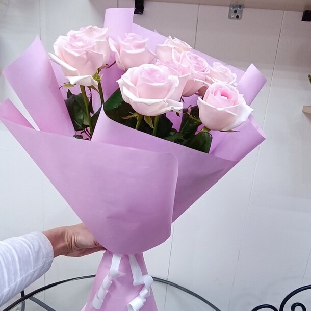 Букет из роз, артикул F1265409 - 3025 рублей, доставка по городу. Flawery - доставка цветов