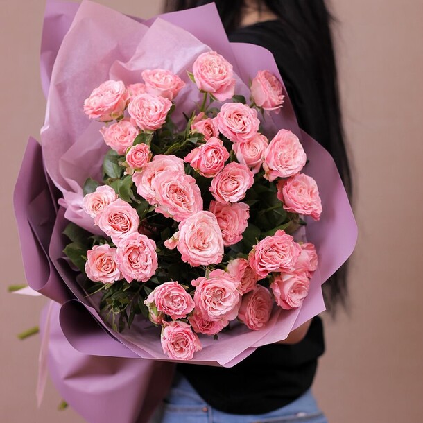 Букет из кустовых роз, артикул F1265464 - 6273 рублей, доставка по городу. Flawery - доставка цветов