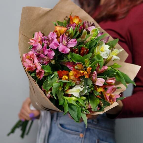 Букет из альстромерий, артикул F1265586 - 3120 рублей, доставка по городу. Flawery - доставка цветов