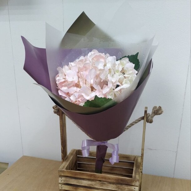 Букет из гортензии, артикул F1284316 - 1634 рублей, доставка по городу. Flawery - доставка цветов