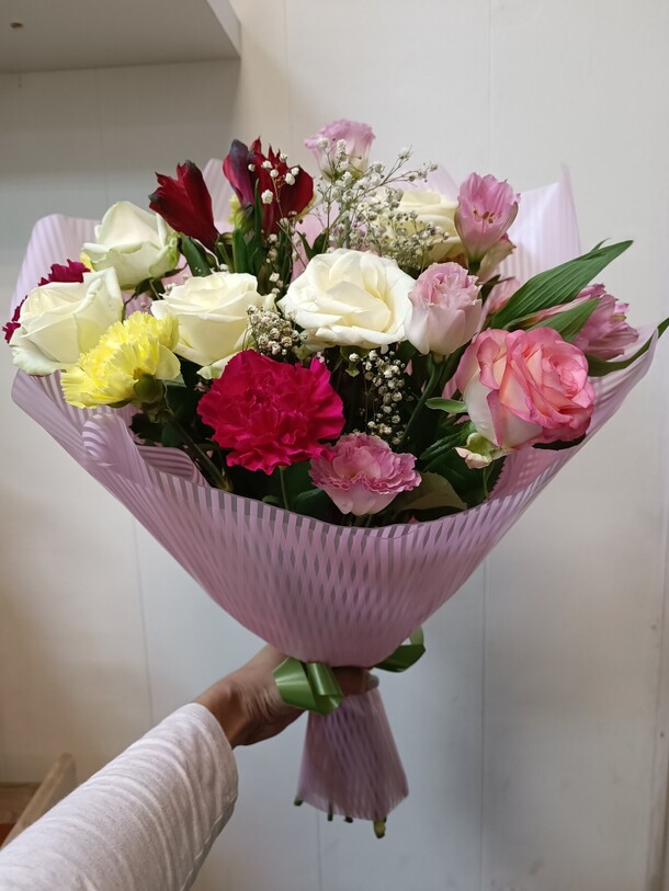 Красивое сочетание, артикул F1320179 - 7569 рублей, доставка по городу. Flawery - доставка цветов