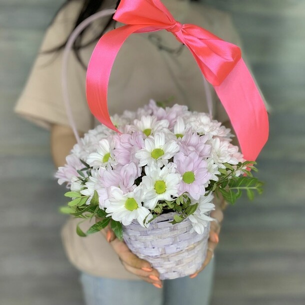 Корзина с цветами, артикул F1326529 - 2965 рублей, доставка по городу. Flawery - доставка цветов