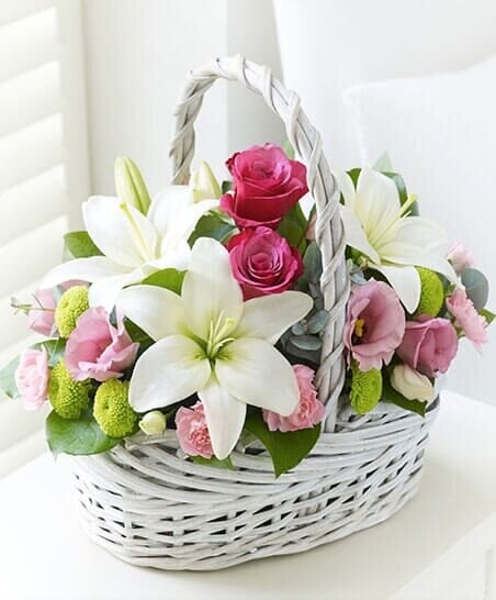 Корзина с цветами, артикул F1326531 - 11108 рублей, доставка по городу. Flawery - доставка цветов