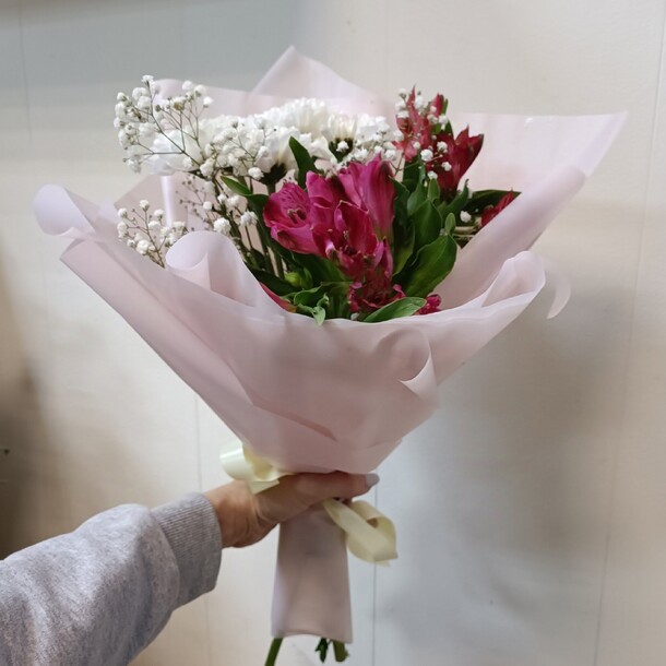 Мини комплимент, артикул F1331125 - 2505 рублей, доставка по городу. Flawery - доставка цветов