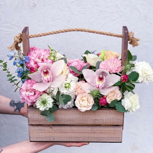 Яркость, артикул F1346477 - 9317 рублей, доставка по городу. Flawery - доставка цветов