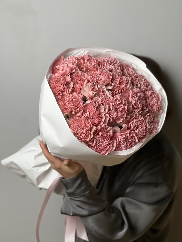 Букет из 19 диантусов, артикул F1241343 - 5400 рублей, доставка по городу. Flawery - доставка цветов