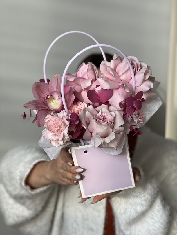 Композиция «моя любовь», артикул F1241674 - 3300 рублей, доставка по городу. Flawery - доставка цветов