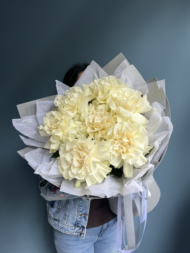 Розы эквадорские, артикул F1201836 - 4850 рублей, доставка по городу. Flawery - доставка цветов