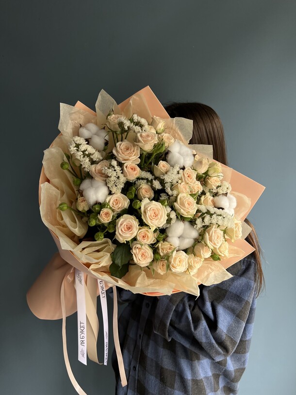 Персиковый сборный, артикул F1203235 - 5650 рублей, доставка по городу. Flawery - доставка цветов