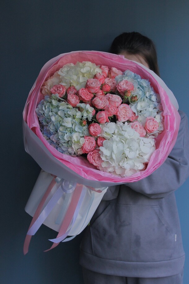 Коктейль из гортензий, артикул F1224704 - 11600 рублей, доставка по городу. Flawery - доставка цветов