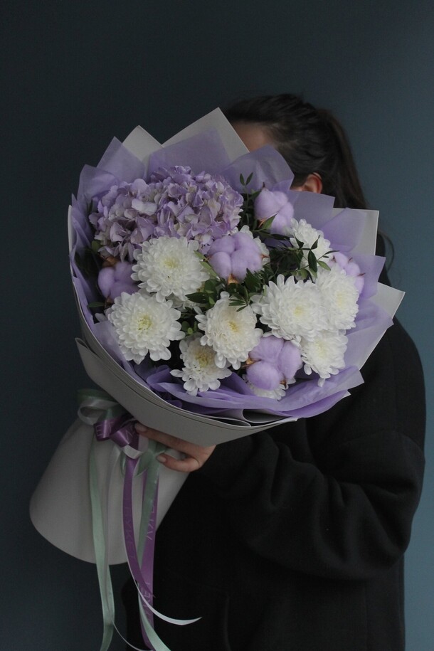 Сиреневая гортензия, артикул F1240551 - 3550 рублей, доставка по городу. Flawery - доставка цветов
