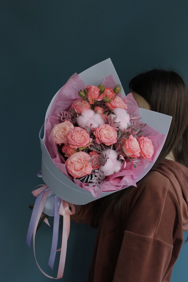 Хлопок и розы, артикул F1283374 - 2980 рублей, доставка по городу. Flawery - доставка цветов