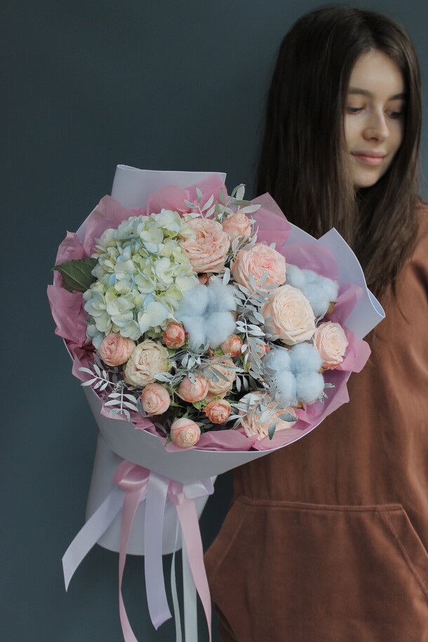 Гортензия и хлопок, артикул F1287217 - 4550 рублей, доставка по городу. Flawery - доставка цветов