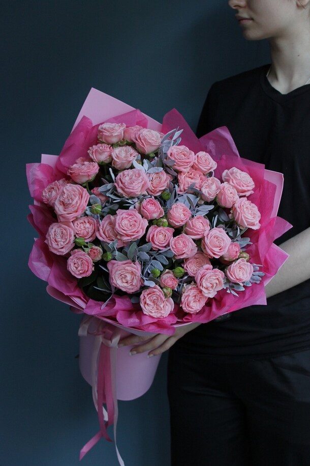 Кустовые пионовидные розы, артикул F1309153 - 10800 рублей, доставка по городу. Flawery - доставка цветов