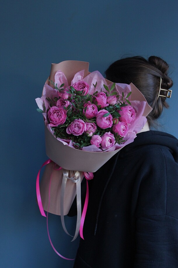 Пионовидные розы, артикул F1363991 - 3750 рублей, доставка по городу. Flawery - доставка цветов