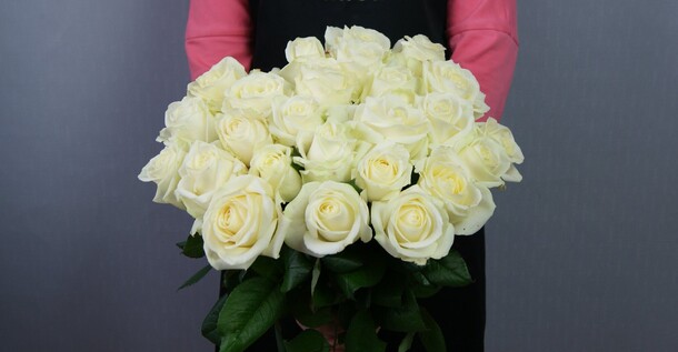 Роза 25, артикул F1108066 - 5045 рублей, доставка по городу. Flawery - доставка цветов