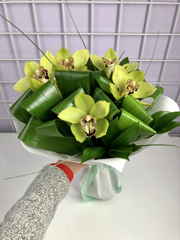 Орхидея зеленая, артикул F1230170 - 2927 рублей, доставка по городу. Flawery - доставка цветов