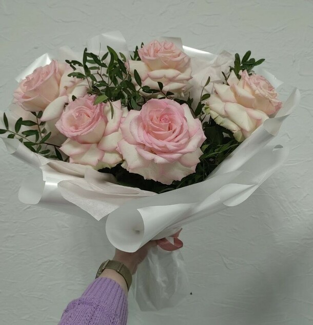 Французская роза, артикул F1410864 - 2927 рублей, доставка по городу. Flawery - доставка цветов