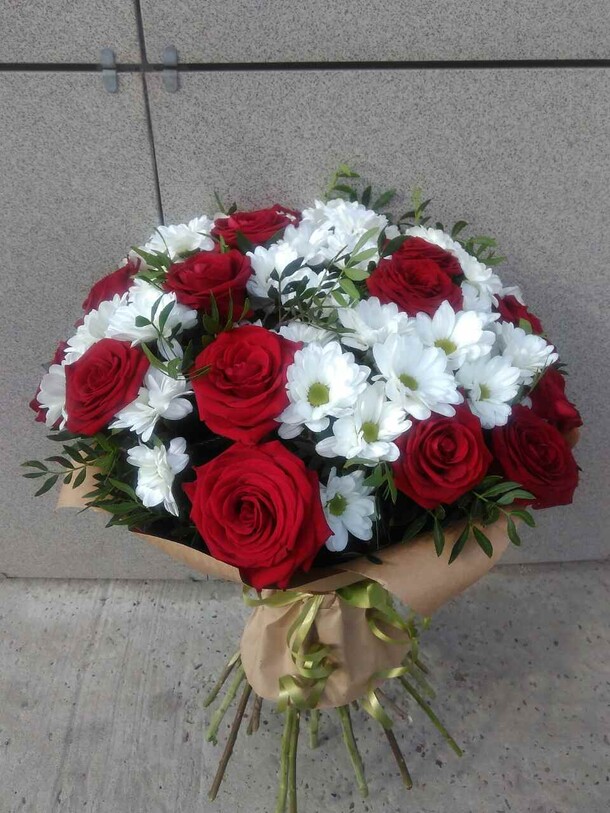 Кисс-кисс, артикул F23240 - 6300 рублей, доставка по городу. Flawery - доставка цветов