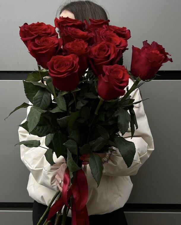 15 роз эксплорер 80см, артикул F1253531 - 8151 рублей, доставка по городу. Flawery - доставка цветов