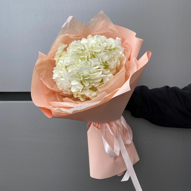 Букет из гортензии, артикул F1337534 - 1650 рублей, доставка по городу. Flawery - доставка цветов