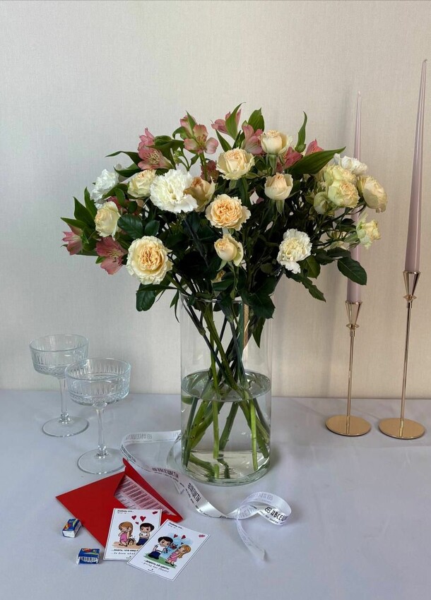 Комбо набор s, артикул F1372933 - 5890 рублей, доставка по городу. Flawery - доставка цветов