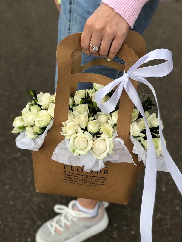 Стильная сумочка, артикул F1313051 - 5250 рублей, доставка по городу. Flawery - доставка цветов