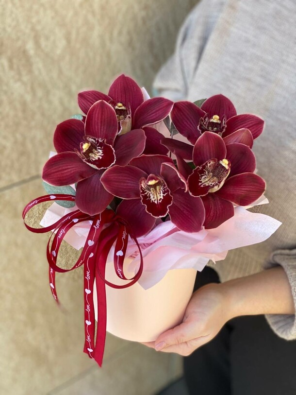 Орхидеи в коробочке, артикул F1401614 - 3000 рублей, доставка по городу. Flawery - доставка цветов