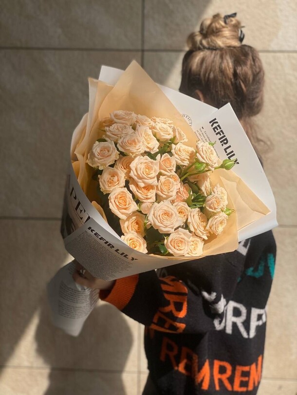 Бежевый однотон, артикул F1432666 - 8200 рублей, доставка по городу. Flawery - доставка цветов