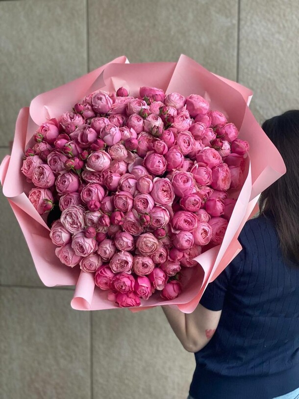 Букет из пионовидных роз, артикул F1433546 - 26500 рублей, доставка по городу. Flawery - доставка цветов