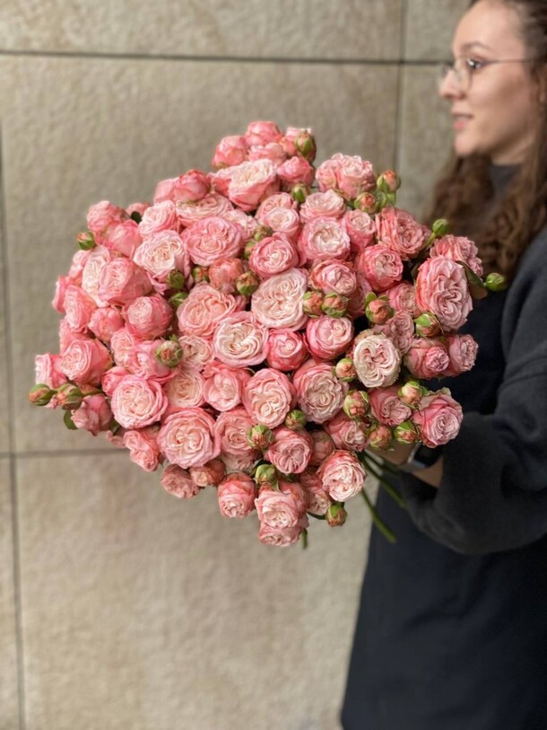 Мадам бомбастик 25, артикул F1479871 - 21000 рублей, доставка по городу. Flawery - доставка цветов