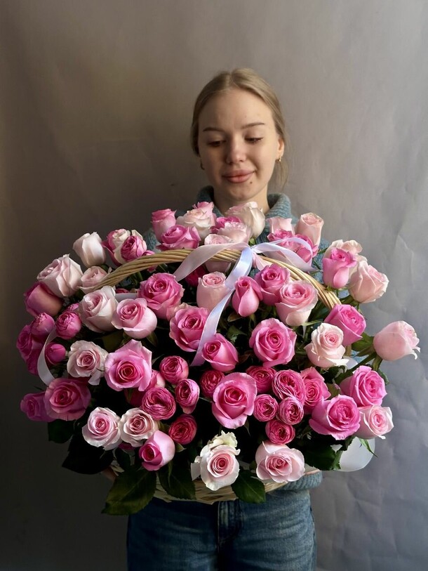 Корзина  роз, артикул F1458718 - 10500 рублей, доставка по городу. Flawery - доставка цветов