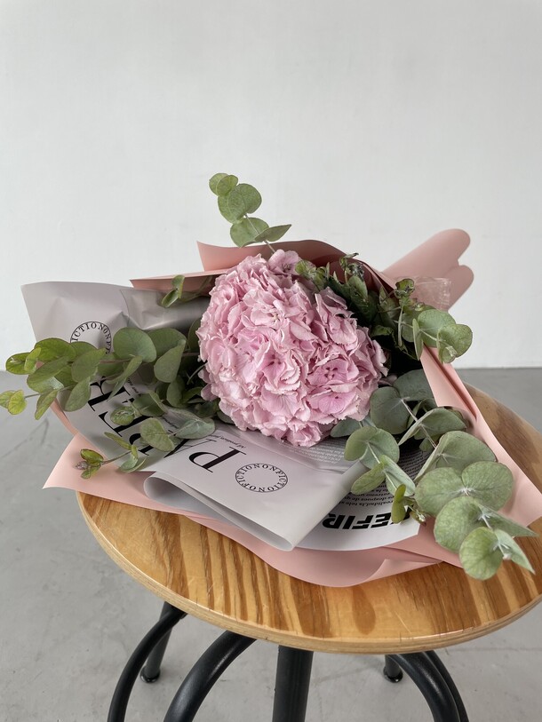 Букет из гортензии, артикул F1213078 - 1930 рублей, доставка по городу. Flawery - доставка цветов