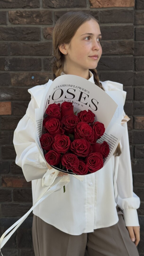 Букет из красных роз, артикул F1518558 - 2000 рублей, доставка по городу. Flawery - доставка цветов