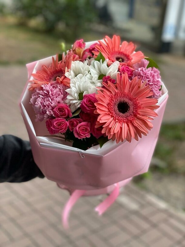 Юлианна, артикул F1180232 - 9645 рублей, доставка по городу. Flawery - доставка цветов